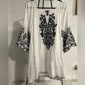Women’s Dress, Small size, white with print color